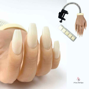 Mano Finta Per Pratica