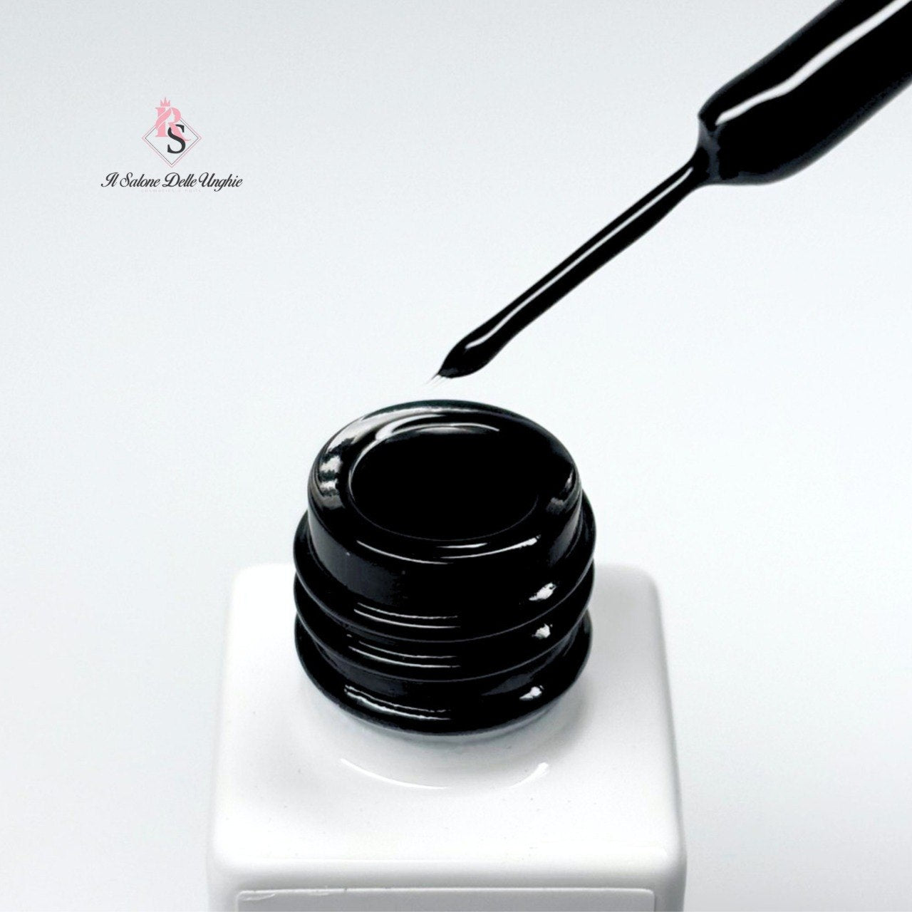 Liner Gel Nero 2026: Guida alla Nail Art Perfetta | Il Salone delle Unghie